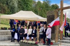 Uroczystość w hołdzie pomordowanym zakładnikom i partyzantom  przy obelisku Ofiar Niemieckiego Nazizmu